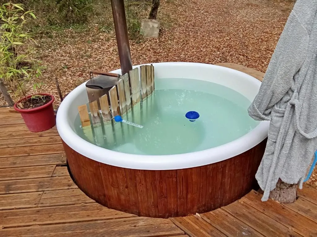 A la bulle étoile 82 - Dôme transparent avec piscine privée (Saint-Antonin-Noble-Val, Tarn-et-Garonne) - photo 9 sur 9