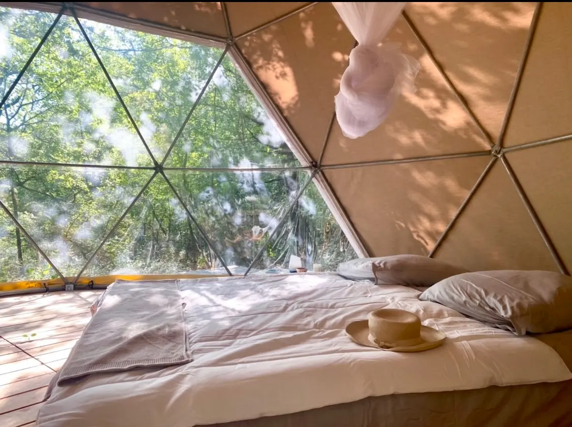 Chambre dôme sous les étoiles à Saint-Privat