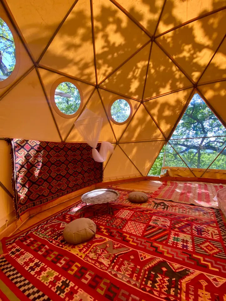 Au bord du monde - Éco-dômes dans un bois de chênes (Saint-Privat, Hérault) - photo 15 sur 22