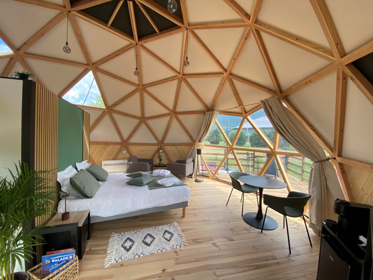 Bel'dôme Nature hébergements insolites – cadre naturel Isère