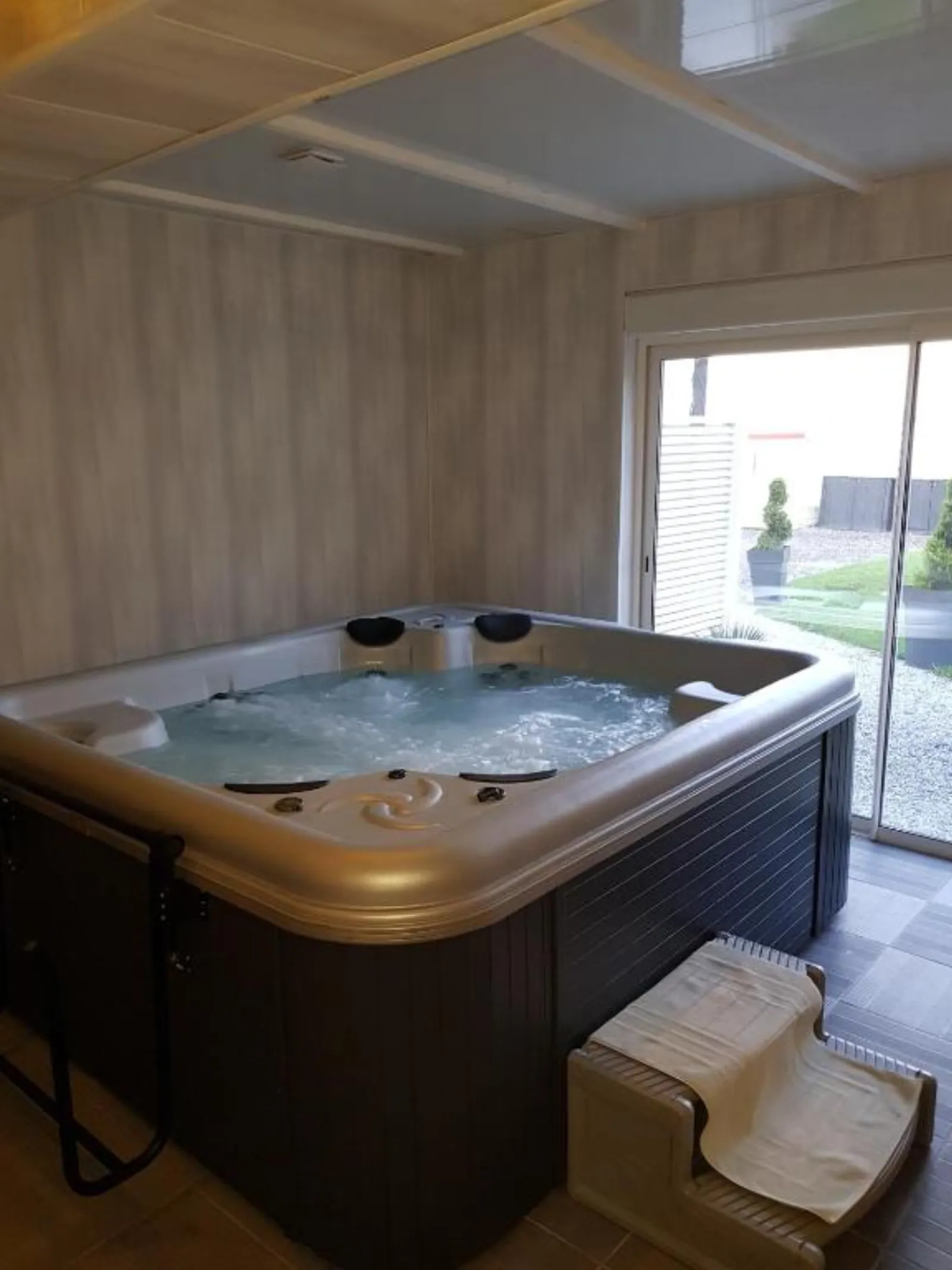 Bubble Dreams - bulles avec sauna et bain à remous (Coupéville, Marne) - cadre naturel Marne