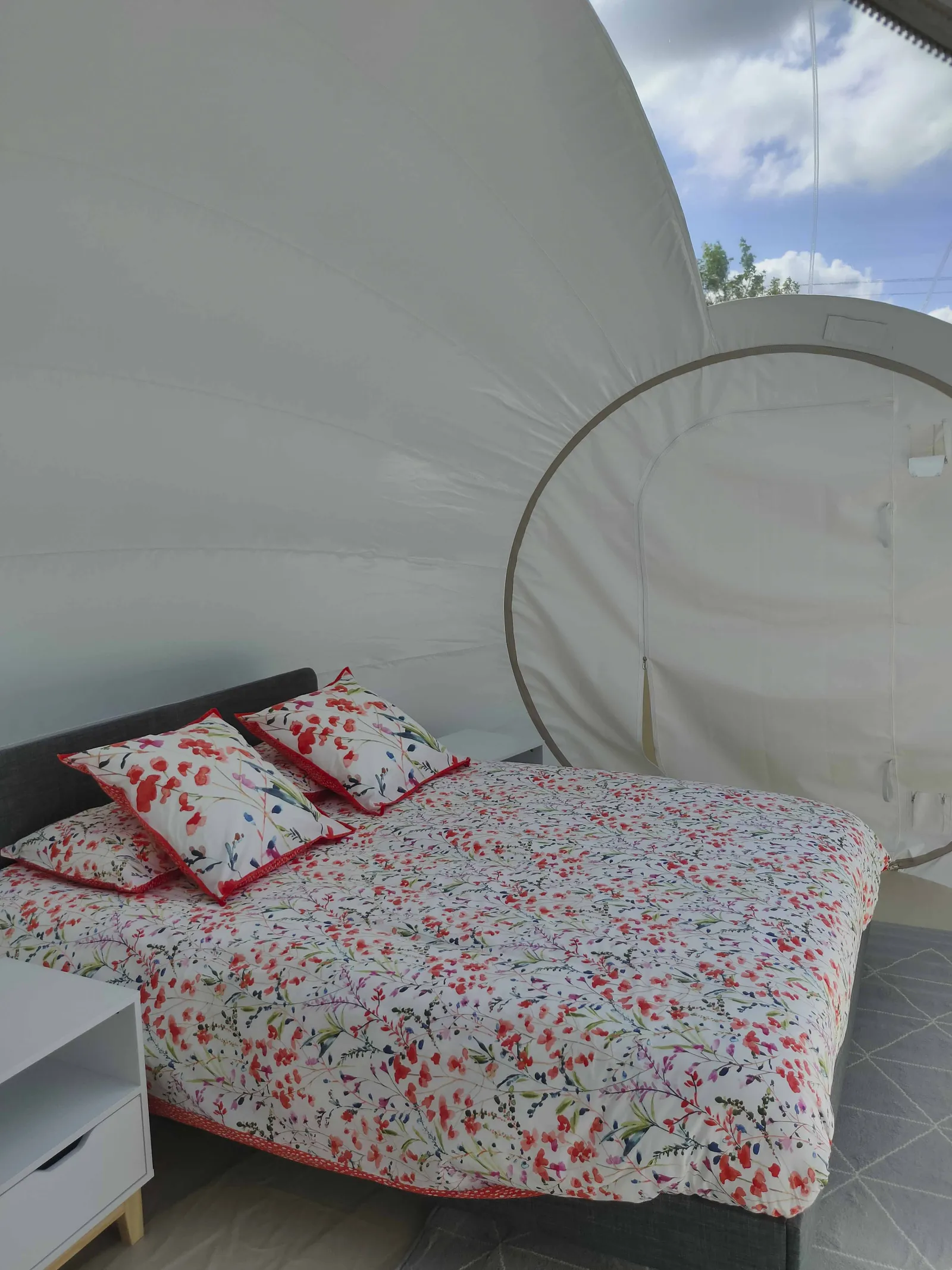 Chambre bulle sous les étoiles à Brengues