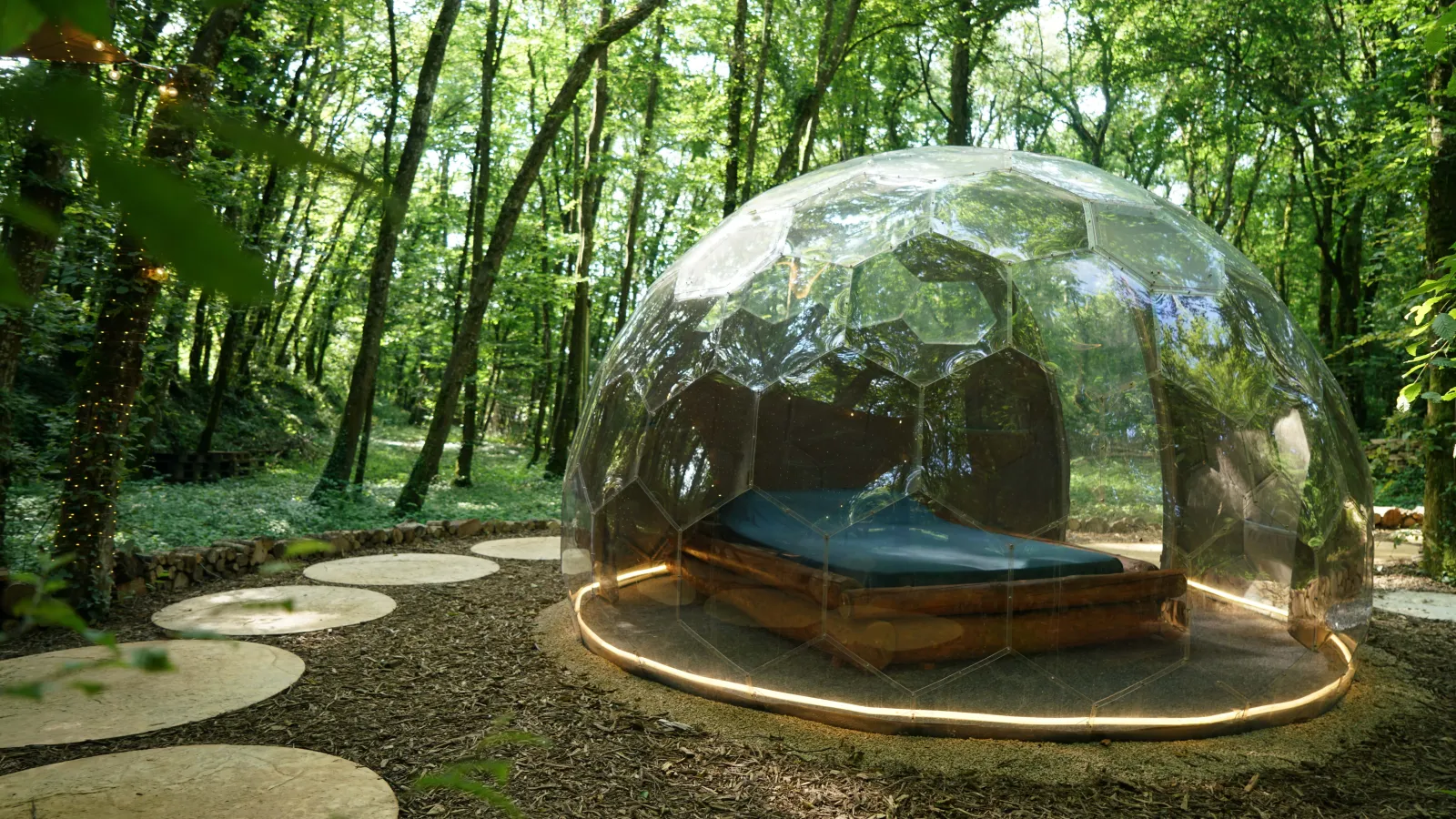Chambre bulle sous les étoiles à Parmilieu