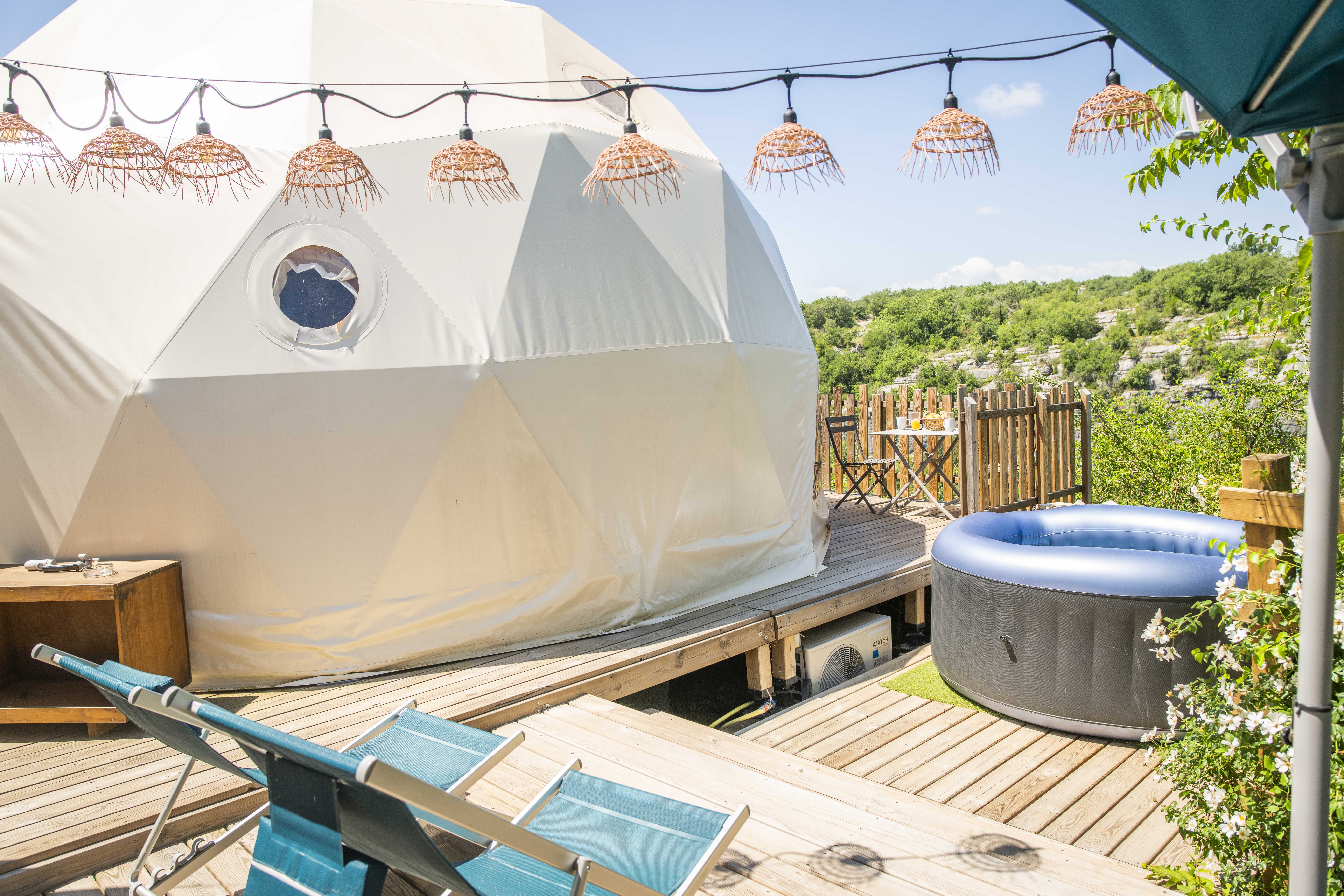 Bulle Insolite et SPA Premium Bonheur – cadre naturel Ardèche