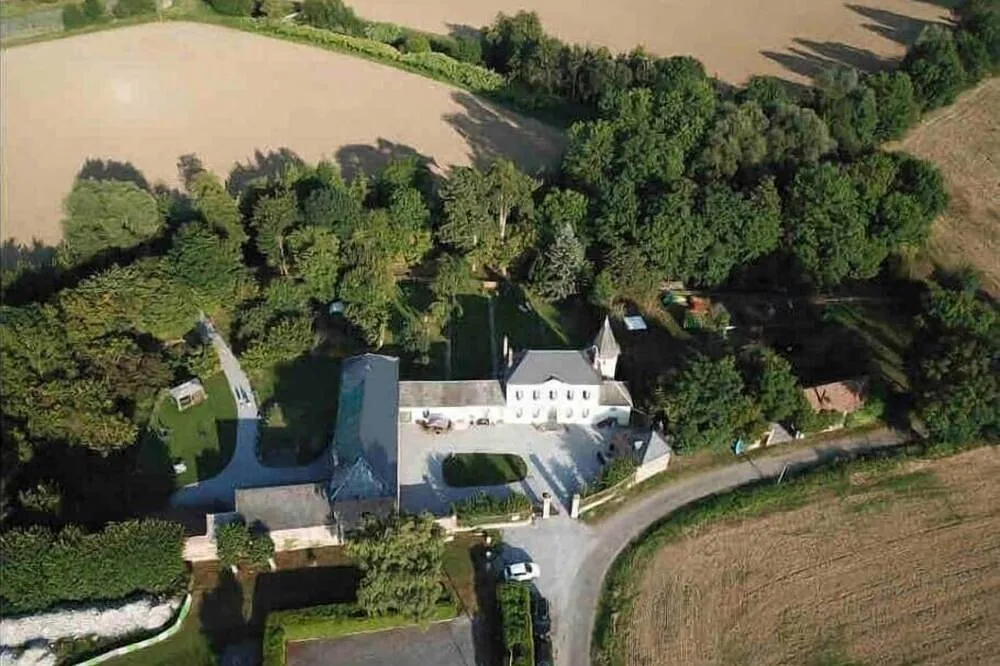 Bulle Love du Domaine du Pré Dieu - Bulle étoilée avec une heure de spa privatisé et petit-déjeuner (Crécy-sur-Serre, Aisne) - photo 9 sur 26