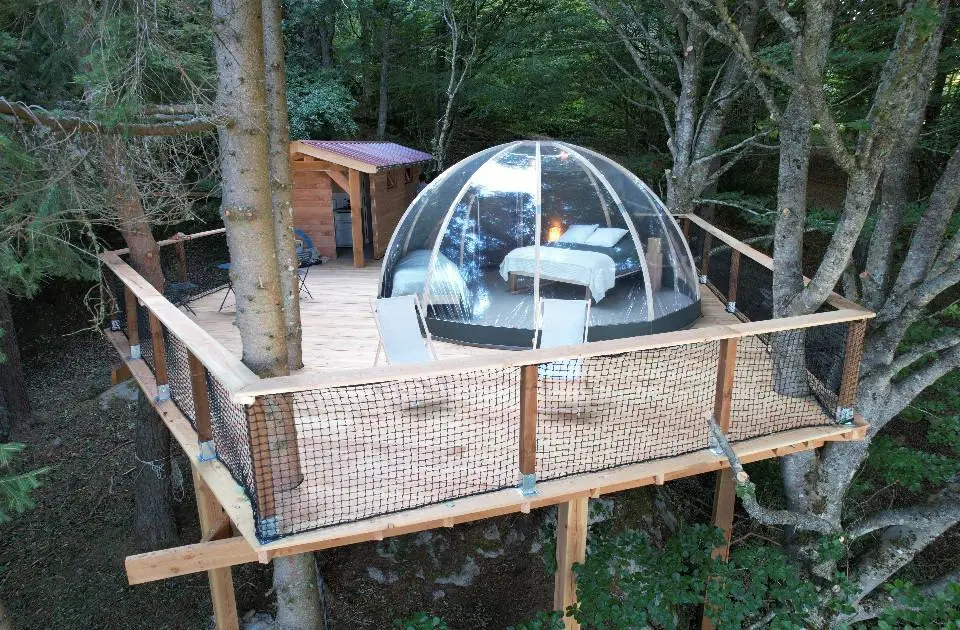Équipements de la bulle à Chazelles-sur-Lavieu