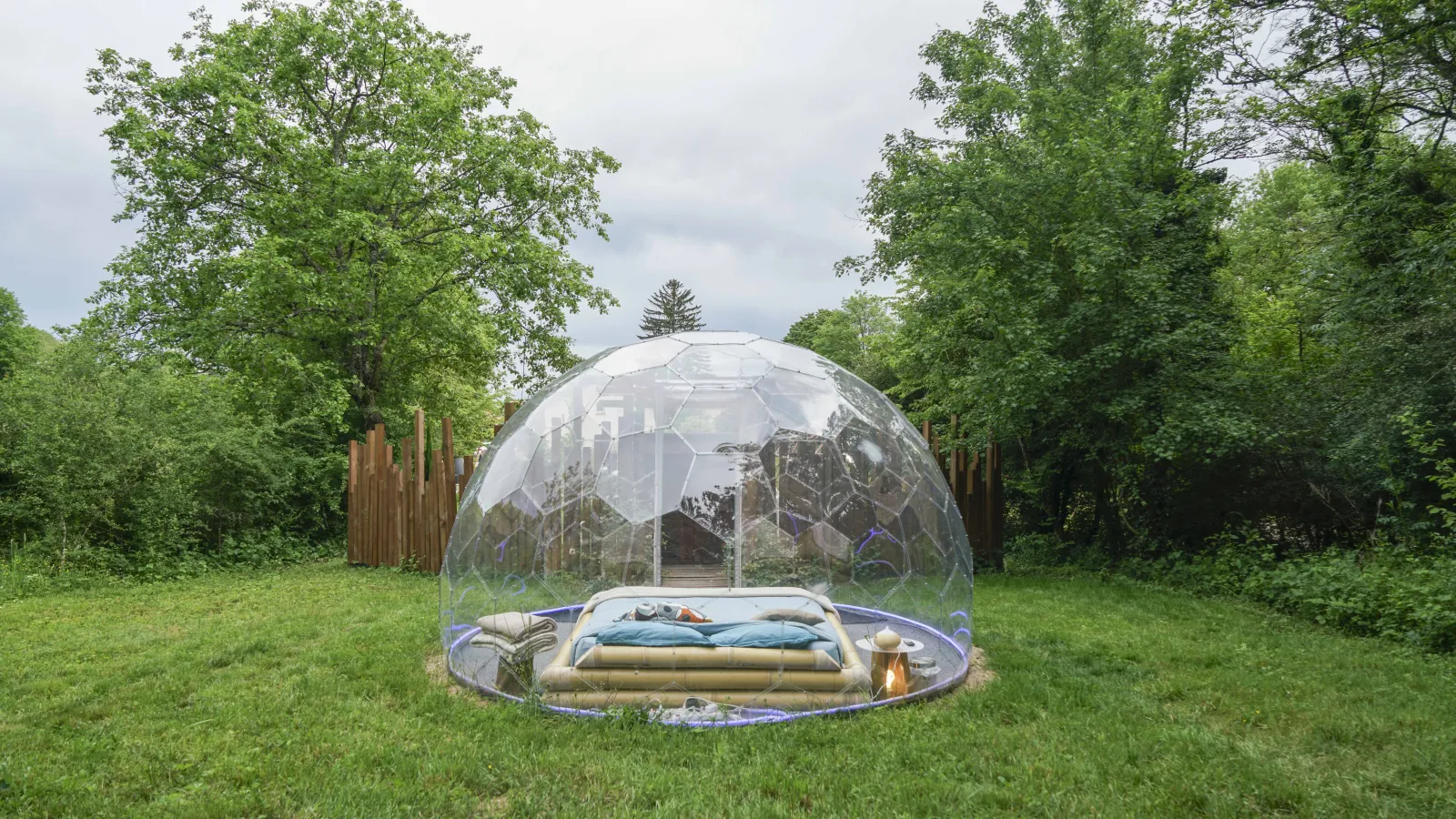 Bulle Transparente Royaume des Arômes - bulle à Parmilieu, Isère