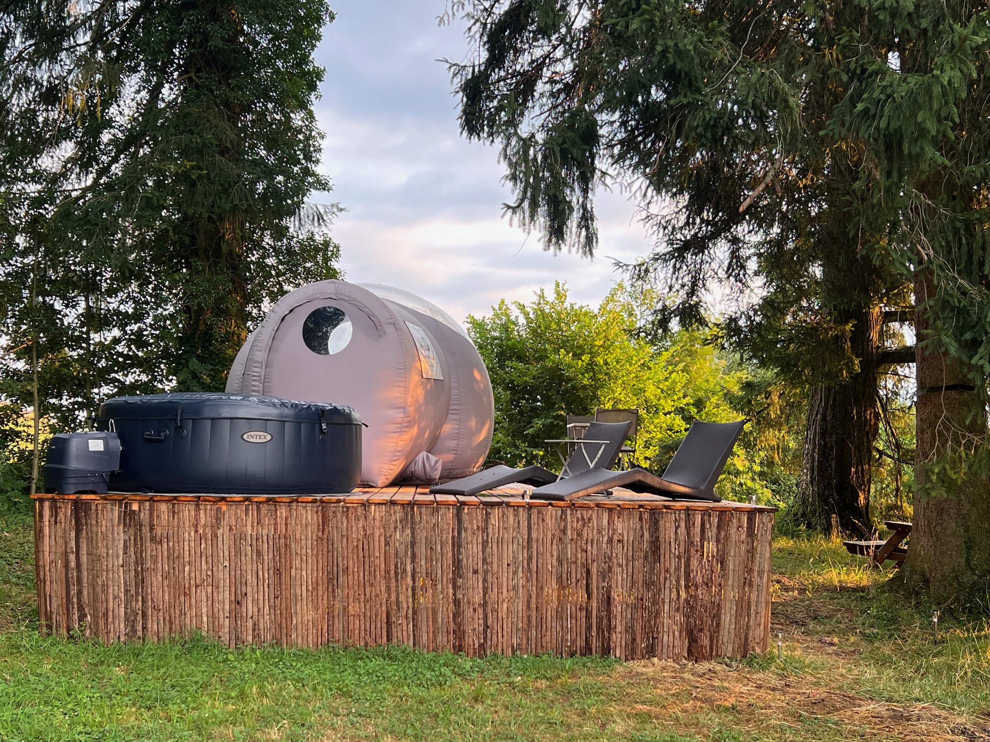 Chambre bulle sous les étoiles à Merlas