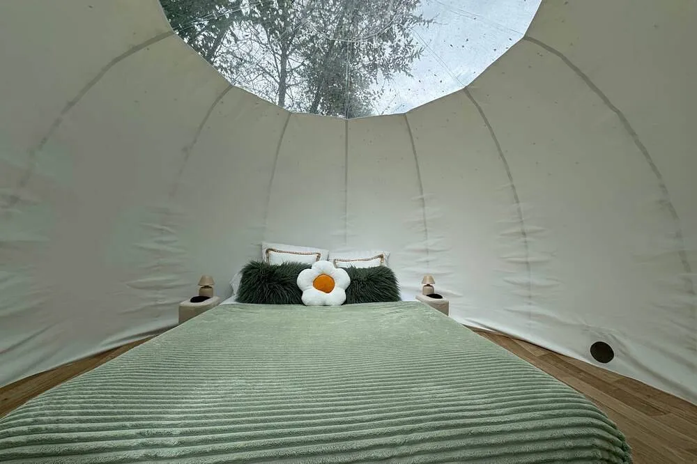 Chambre bulle sous les étoiles à Crécy-sur-Serre