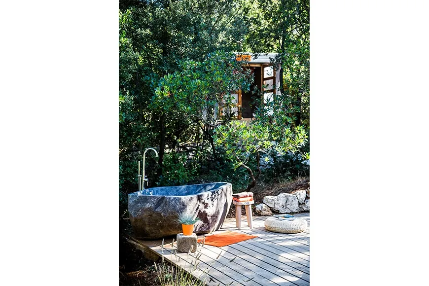 Bulles des Bois, L'Amoureuse - bulle avec jacuzzi près de La Ciotat (Cuges-les-Pins, Bouches-du-Rhône) - photo 6 sur 8