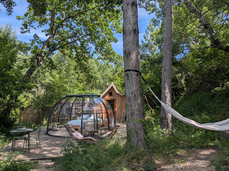 Bulle Olea : Dôme en Rhône-Alpes (Auvergne-Rhône-Alpes) – vue extérieure