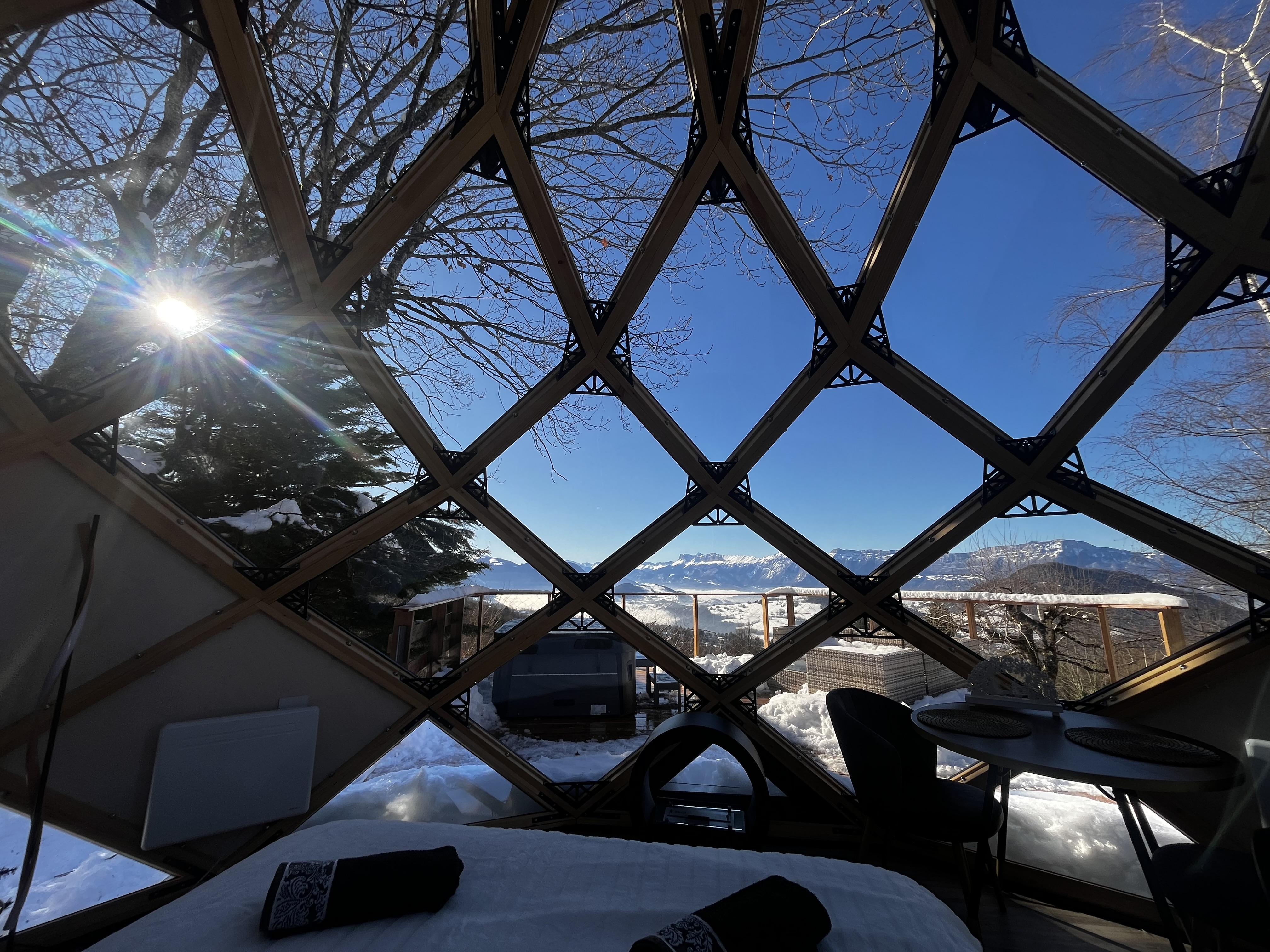 Zome jacuzzi et sauna privatif – photo 12 sur 15