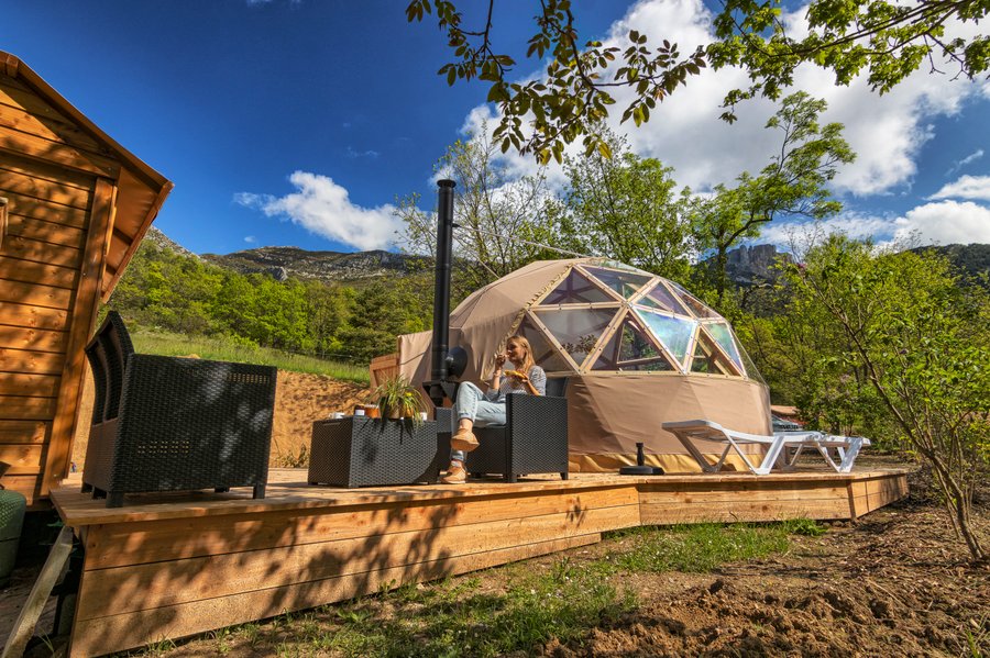 Le Dôme Etoiles : Dôme en Provence-Alpes-Côte d'Azur – vue extérieure