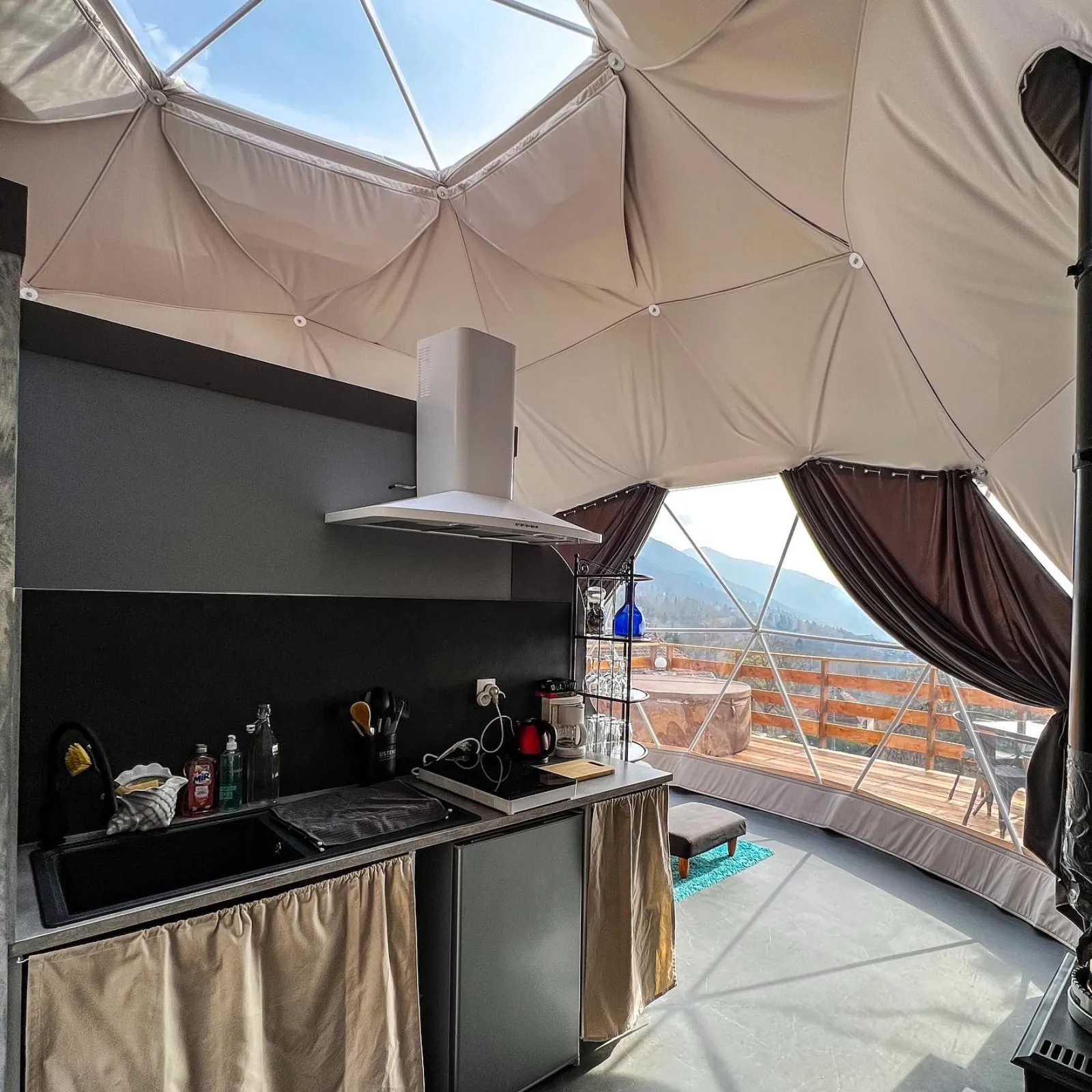 Cocoon et spa privatif - photo 7 sur 9