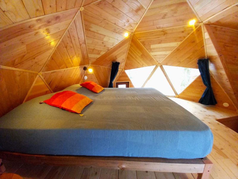 Double Dôme au bord d'un lac : Dôme en Auvergne (Auvergne-Rhône-Alpes) – photo 24 sur 39