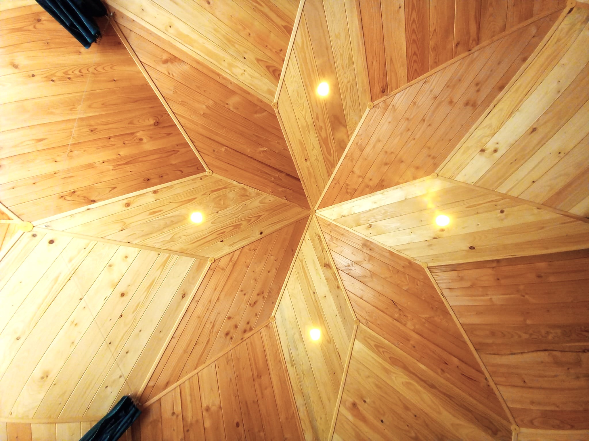 Cabane 'Noisette' au bord d'un lac – photo 6 sur 9