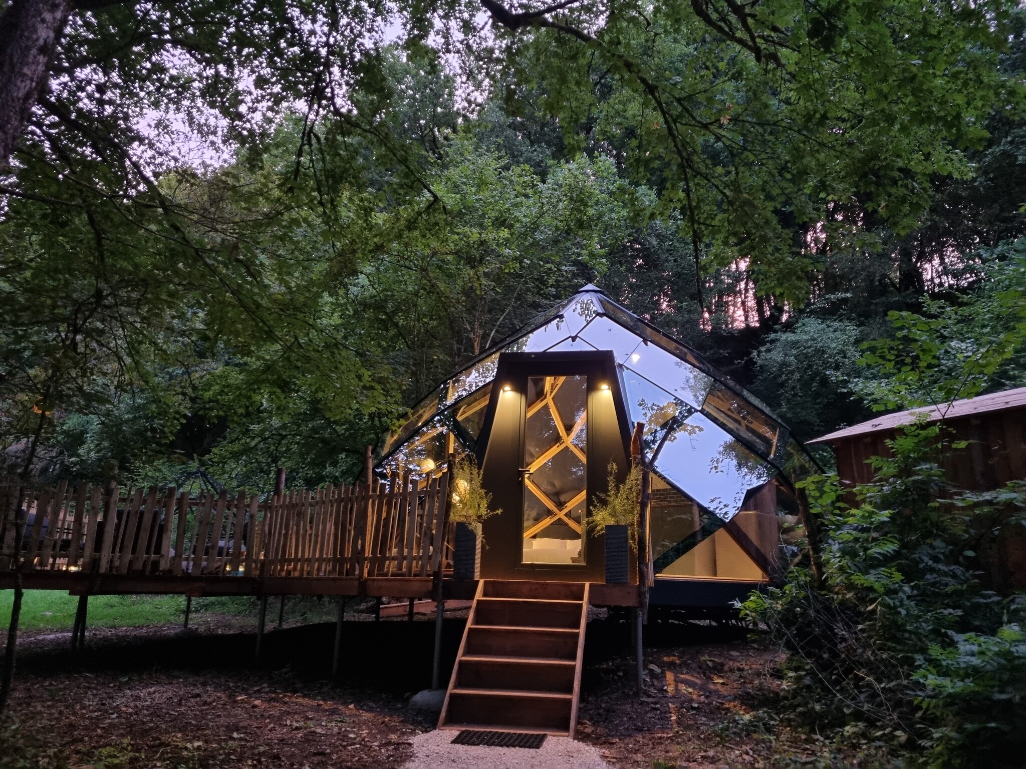 Lodge Quercus & Spa – zome à Marnay-sur-Marne, Haute-Marne