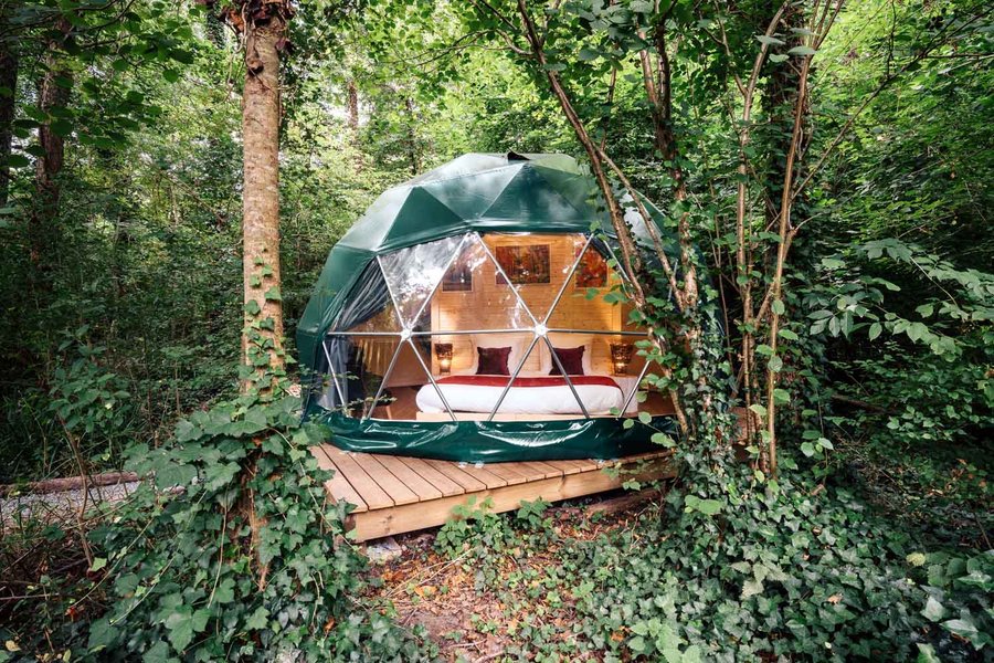 Géode Erable Pourpre : Dôme en Aquitaine (Nouvelle Aquitaine) – vue extérieure