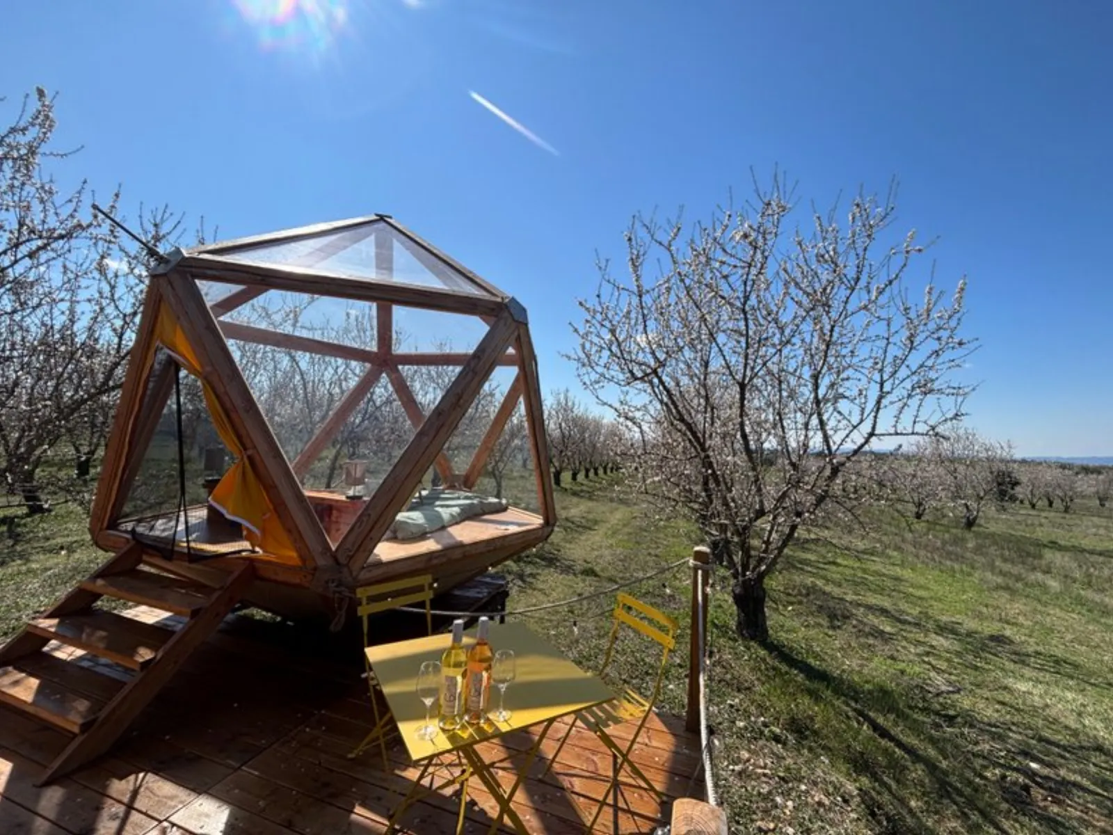 La bulle Ico : Dôme en Provence-Alpes-Côte d'Azur - dôme à Valensole, Alpes-de-Haute-Provence