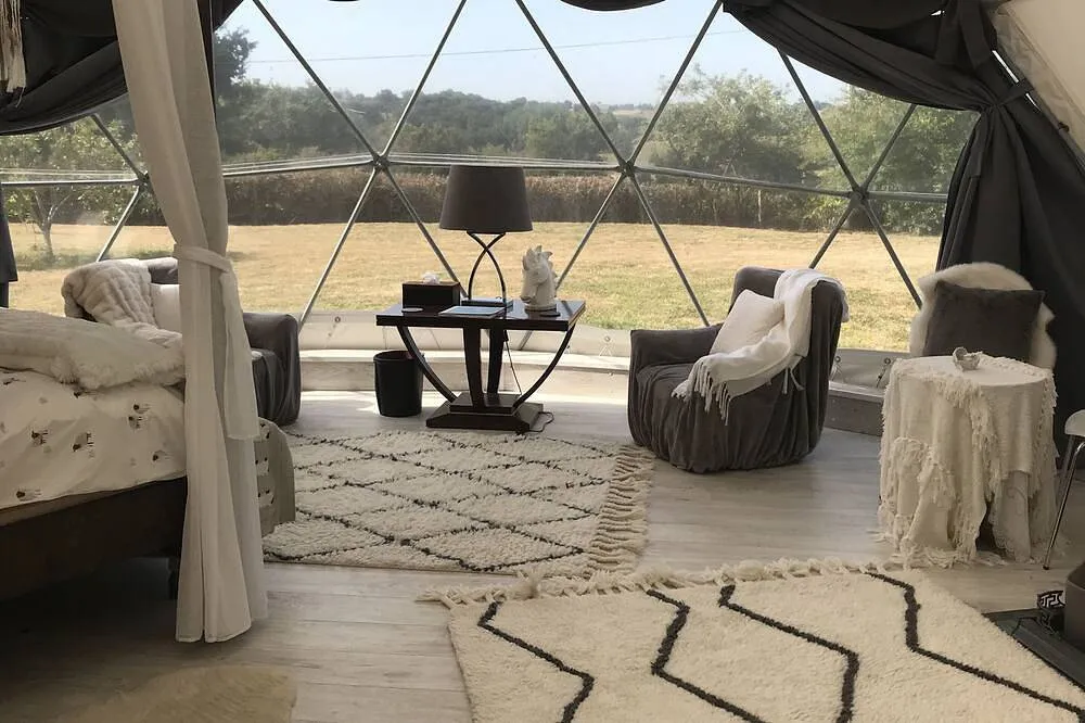 Dôme de glamping de Saint-Sulpice - Dôme climatisé avec terrasse privée (Saint-Sulpice, Mayenne) - dôme à Saint-Sulpice, Mayenne