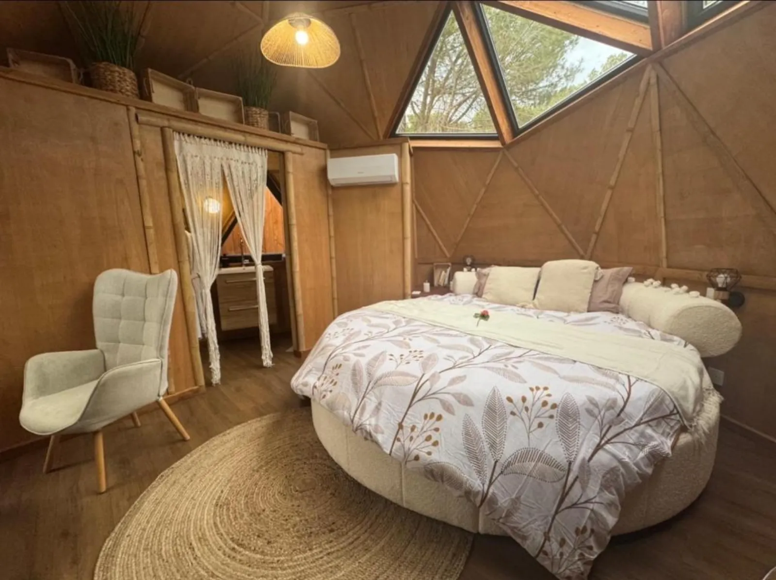 Dôme géodésique en bois - piscine privée et jacuzzi près de Béziers (Montady, Hérault) - cadre naturel Hérault