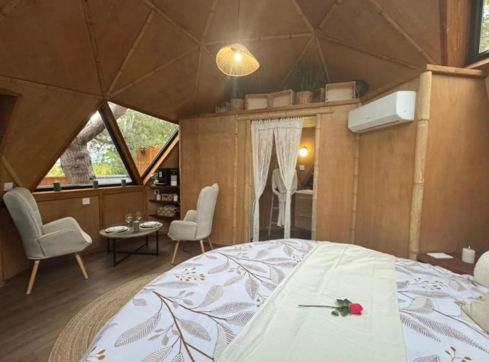 Chambre dôme sous les étoiles à Montady