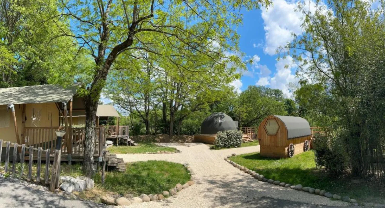 Camping de l'arche Dôme géodésique - photo 6 sur 10