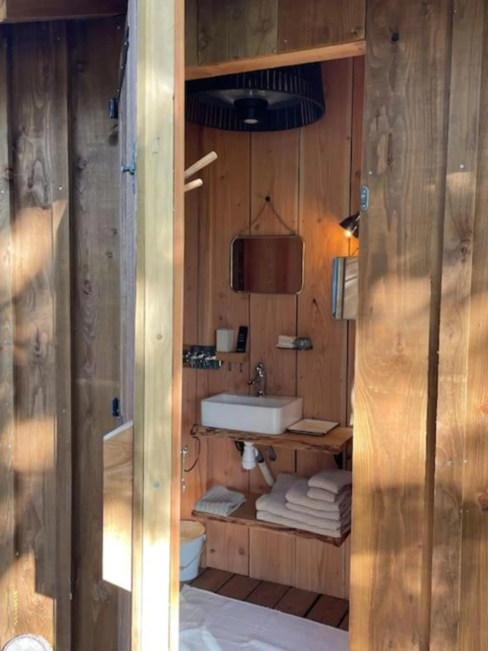Dôme insolite Cèdre jacuzzi et petits déjeuners inclus - photo 22 sur 42