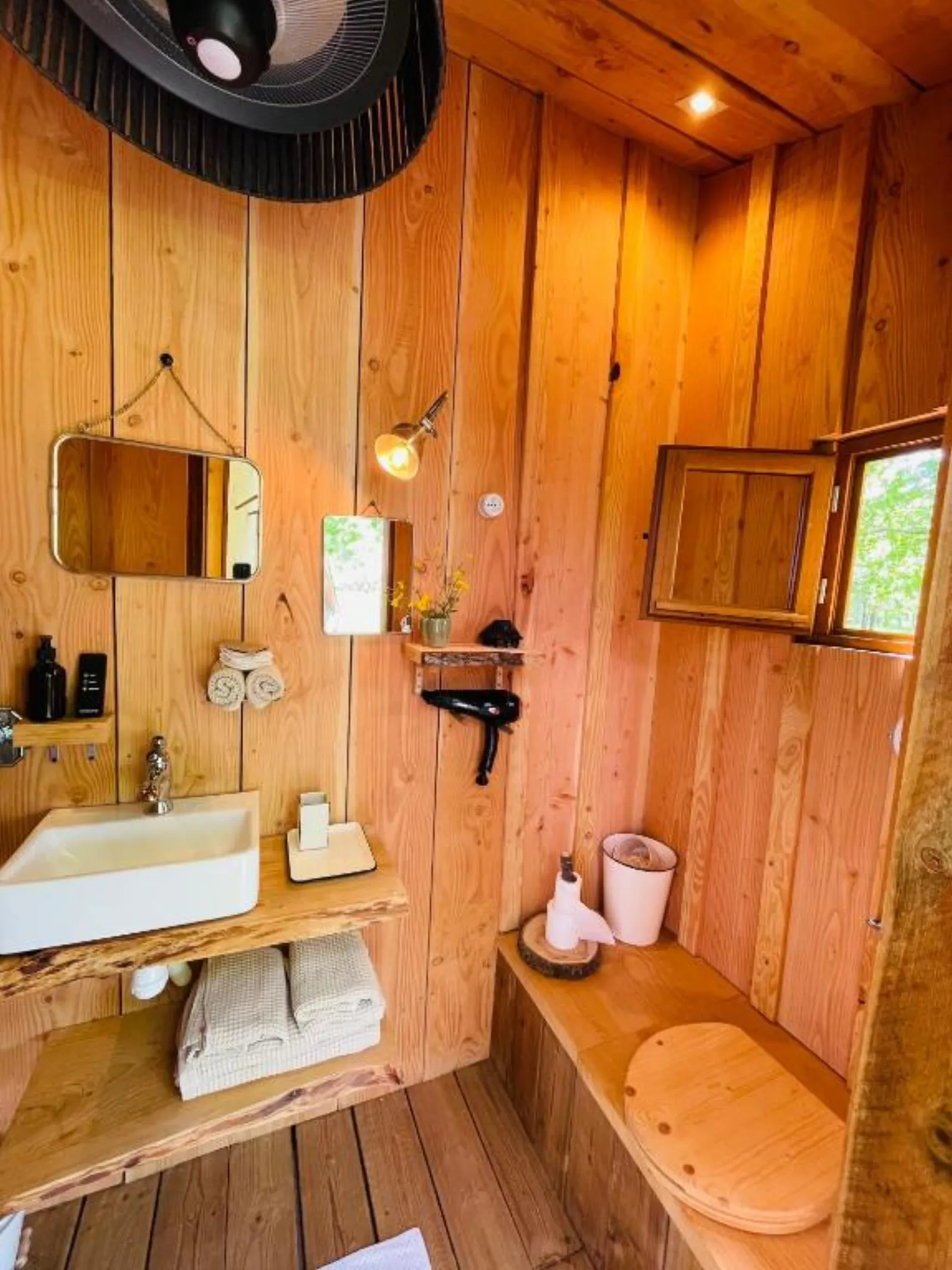 Dôme insolite Cèdre jacuzzi et petits déjeuners inclus - photo 42 sur 42