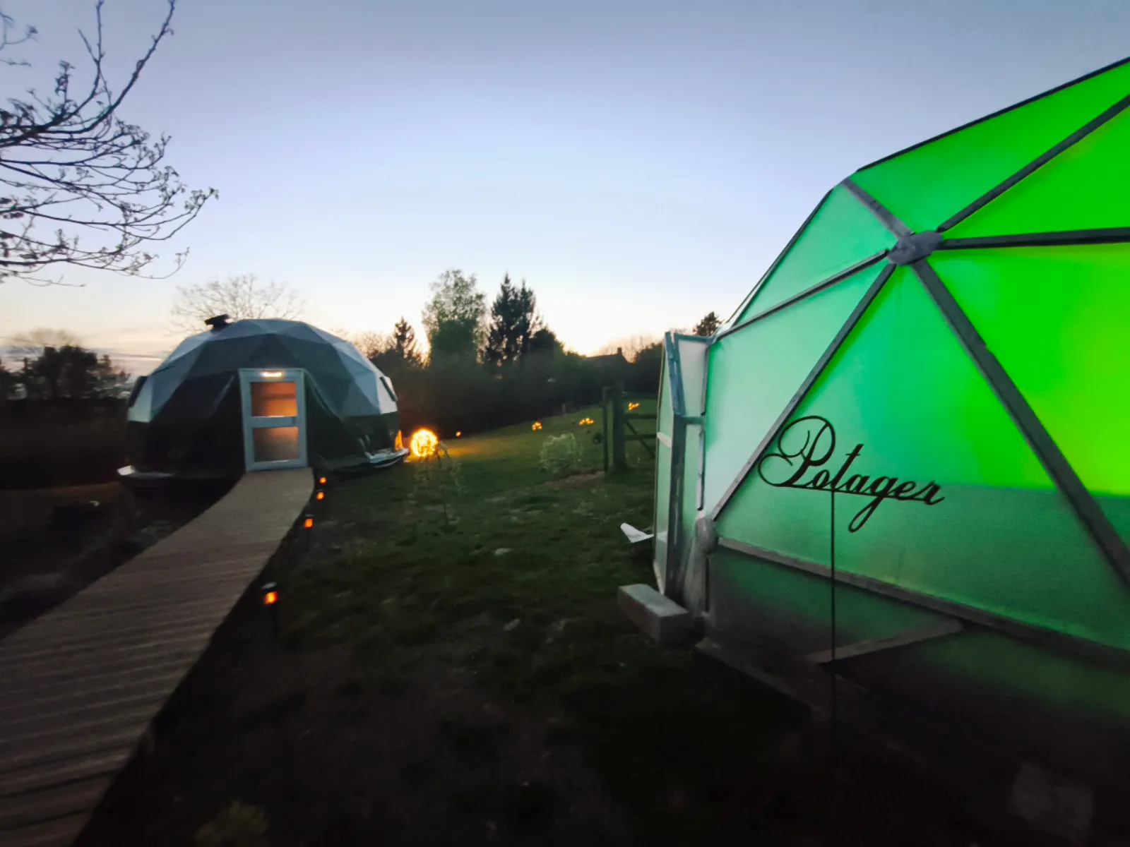 Dôme Insolite * Jacuzzi * Cocooning * Vidéoprojecteur - photo 9 sur 26