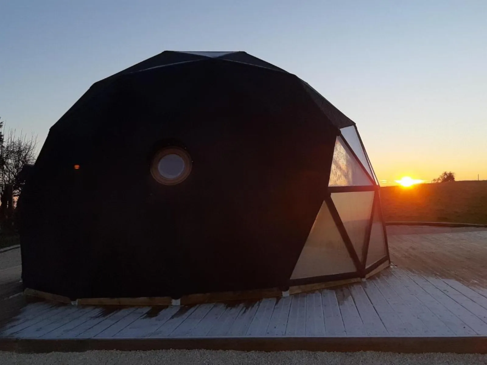 Chambre dôme sous les étoiles à Poinson-lès-Fays