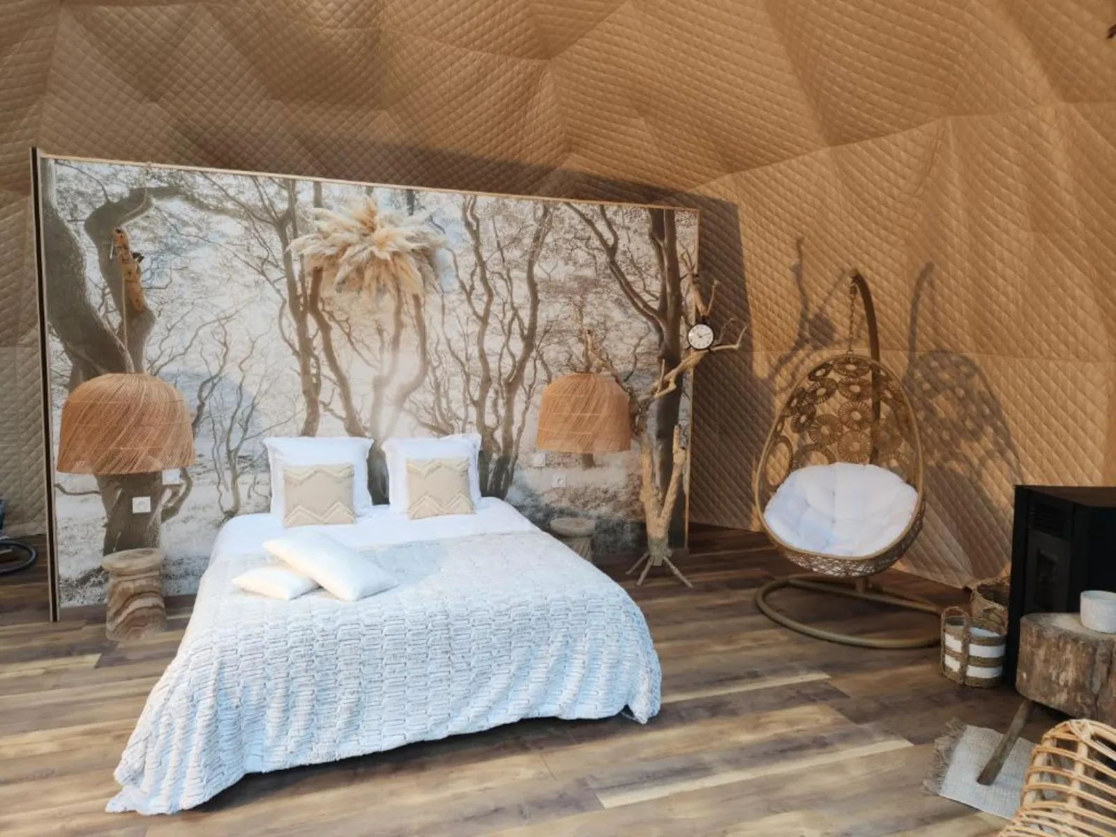 Le cocon d'amour - dôme avec jacuzzi privé dans la Manche (La Chapelle-du-Fest) - photo 11 sur 22
