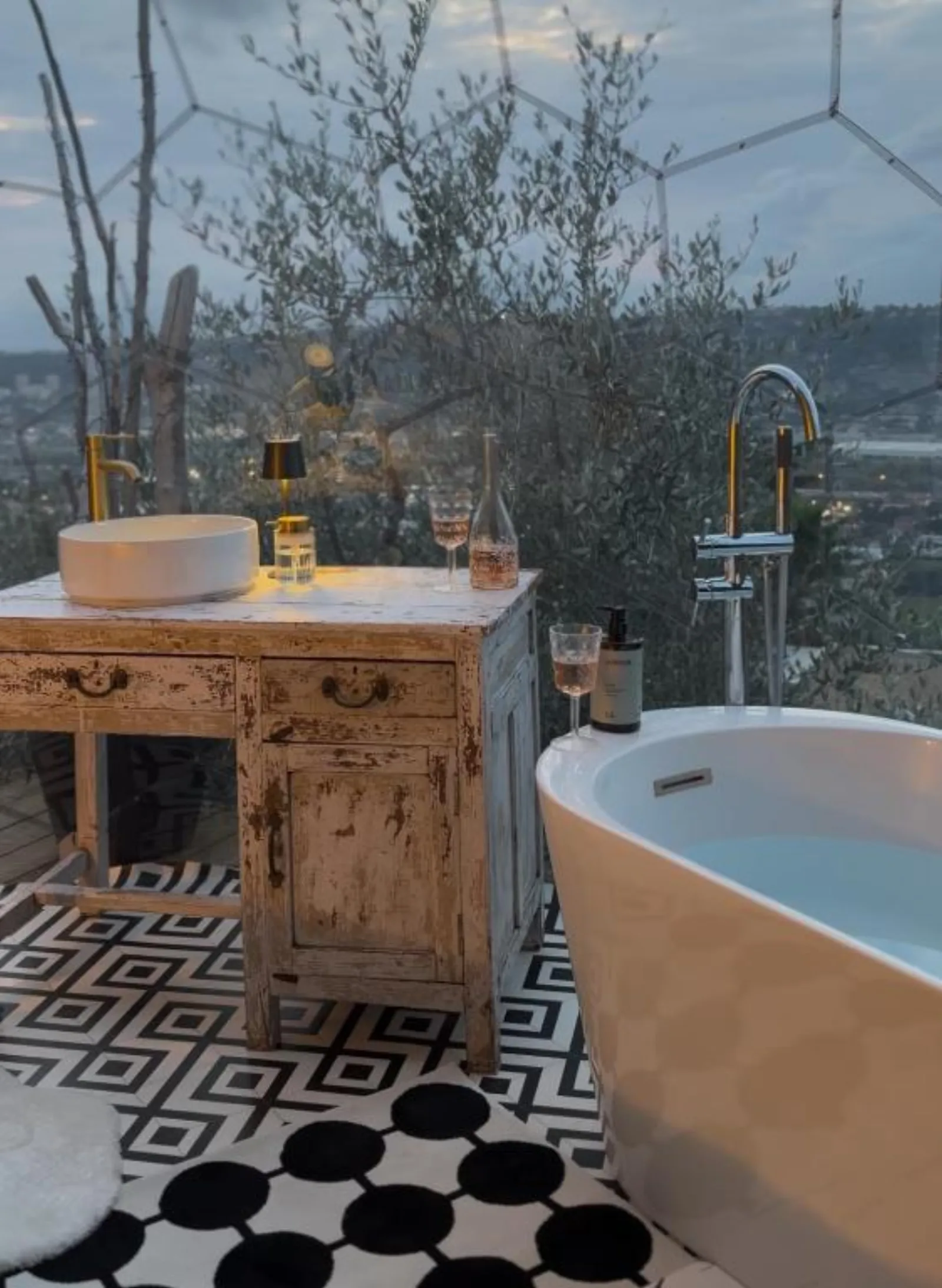 Dôme Nissaya - spa privé et vue sur les collines de Nice (Alpes-Maritimes) - photo 15 sur 20