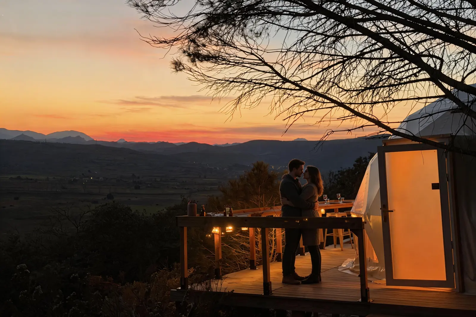Dôme Perché - Glamping autonome face aux Pyrénées (Estagel, Pyrénées-Orientales) - vue extérieure