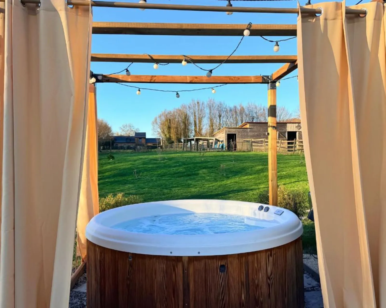 Dôme Saint-Eloi - dôme de 30 m² avec jacuzzi dans l'Avesnois (Floursies, Nord) - photo 20 sur 25