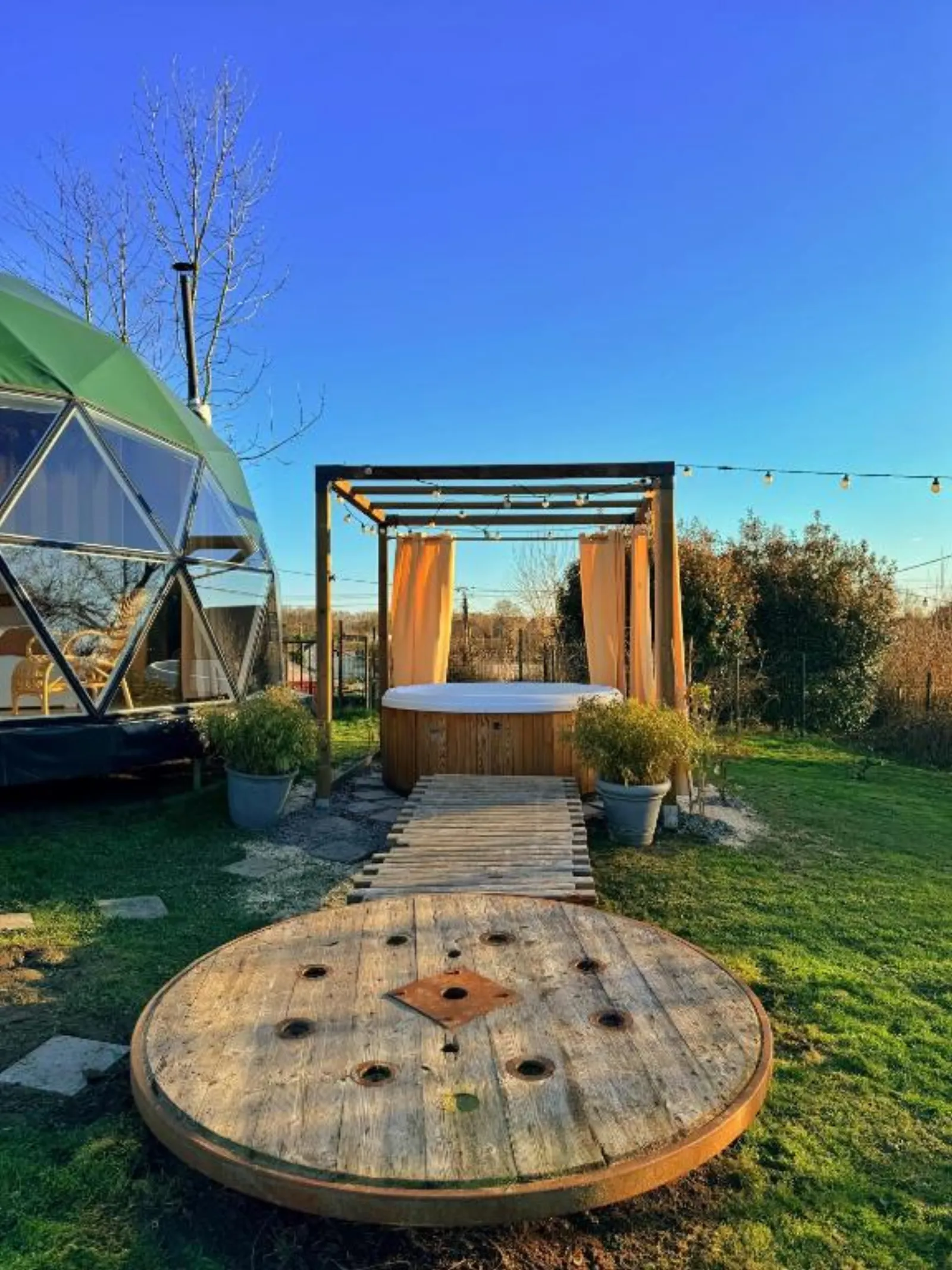 Dôme Saint-Eloi - dôme de 30 m² avec jacuzzi dans l'Avesnois (Floursies, Nord) - photo 22 sur 25