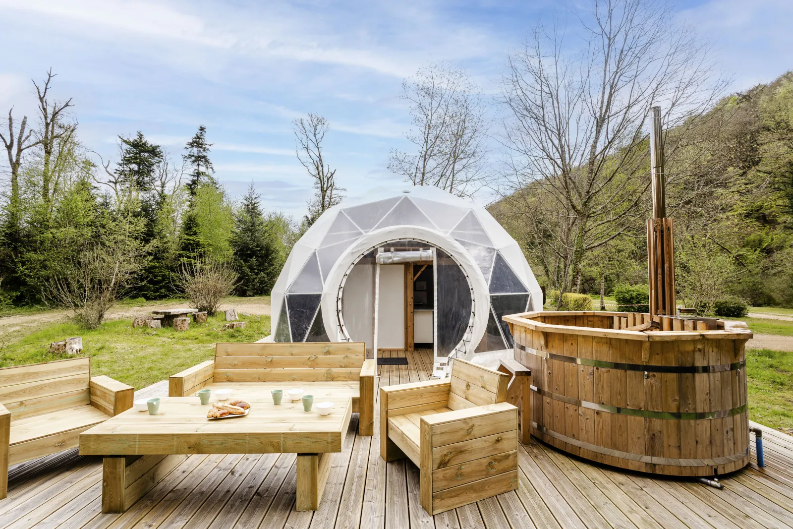 Dôme vue Rivière & spa - vue extérieure