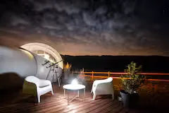 Dormir dans une bulle à la Belle étoile - vue extérieure