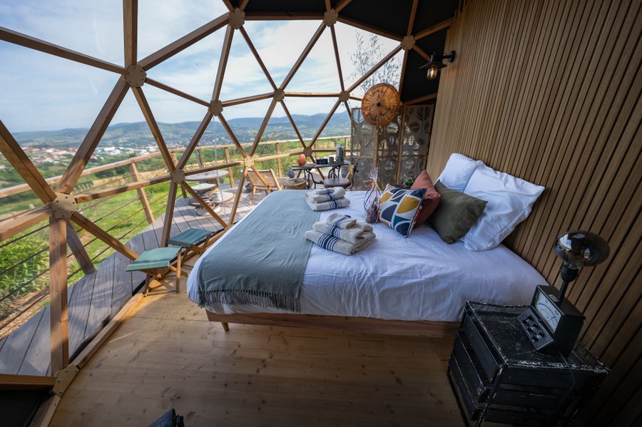 La bulle du coq & Spa : Dôme en Rhône-Alpes (Auvergne-Rhône-Alpes) – vue extérieure