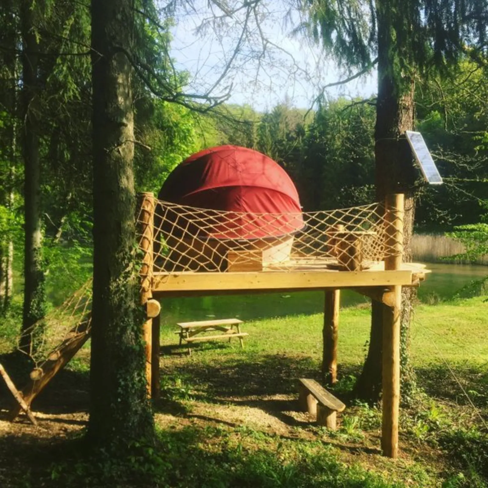 Petite Ourse : Dôme en Lorraine (Grand Est) - vue extérieure