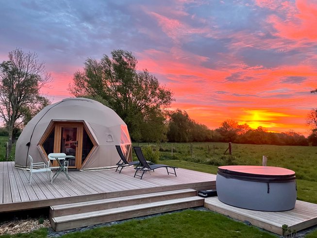 Chambre dôme sous les étoiles à Faviéres