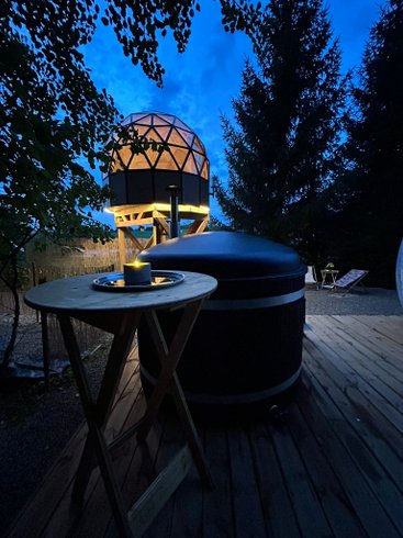 Dôme lunaire d'Oriana & Son bain nordique : Dôme en Franche-Comté (Bourgogne-Franche-Comté) – cadre naturel Doubs