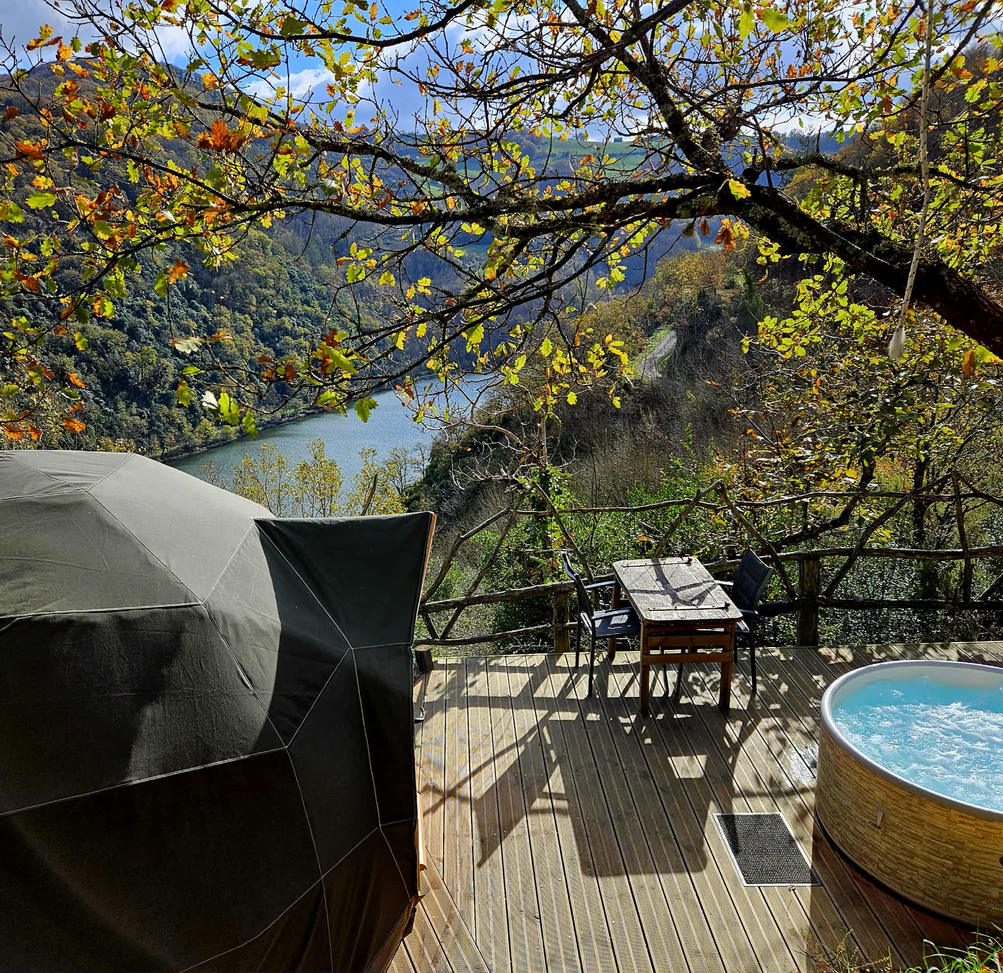 Gîtes insolites en Aveyron avec vue et spa privé (proche Albi/toulouse/rodez) – vue extérieure