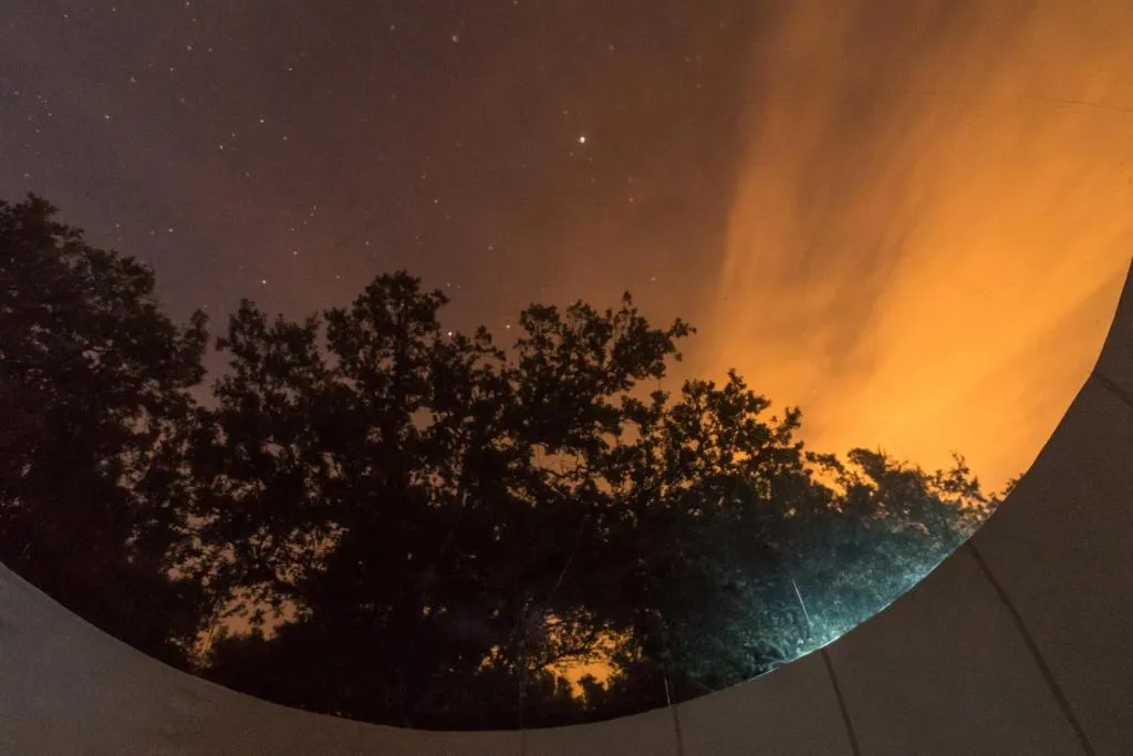 Astronarium - Bulle avec spa privatif sous le ciel de l'Hérault (Aniane, Hérault) - photo 7 sur 10