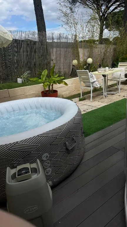 Bulle insolite avec jacuzzi privé - Nuit en bulle près de la mer (Fréjus, Var) - photo 9 sur 13