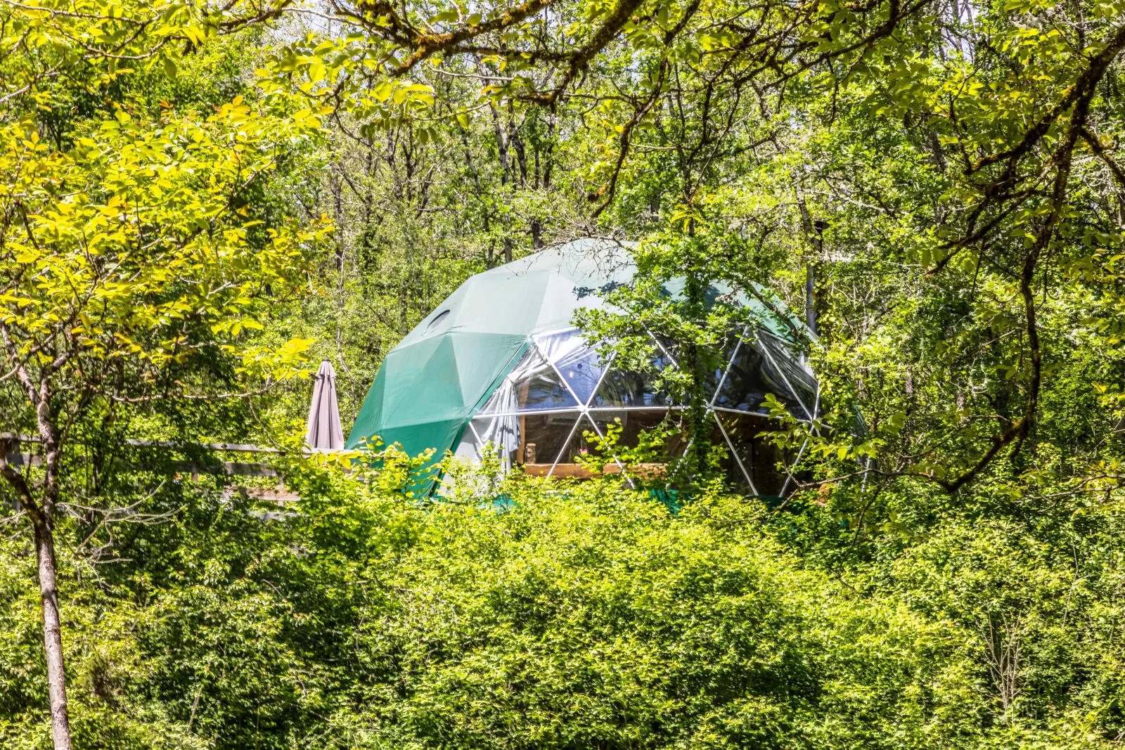 Kozi Dôme La Belle Étoile - Dôme spa et lit king size en Périgord noir (La Dornac, Dordogne) - cadre naturel Dordogne