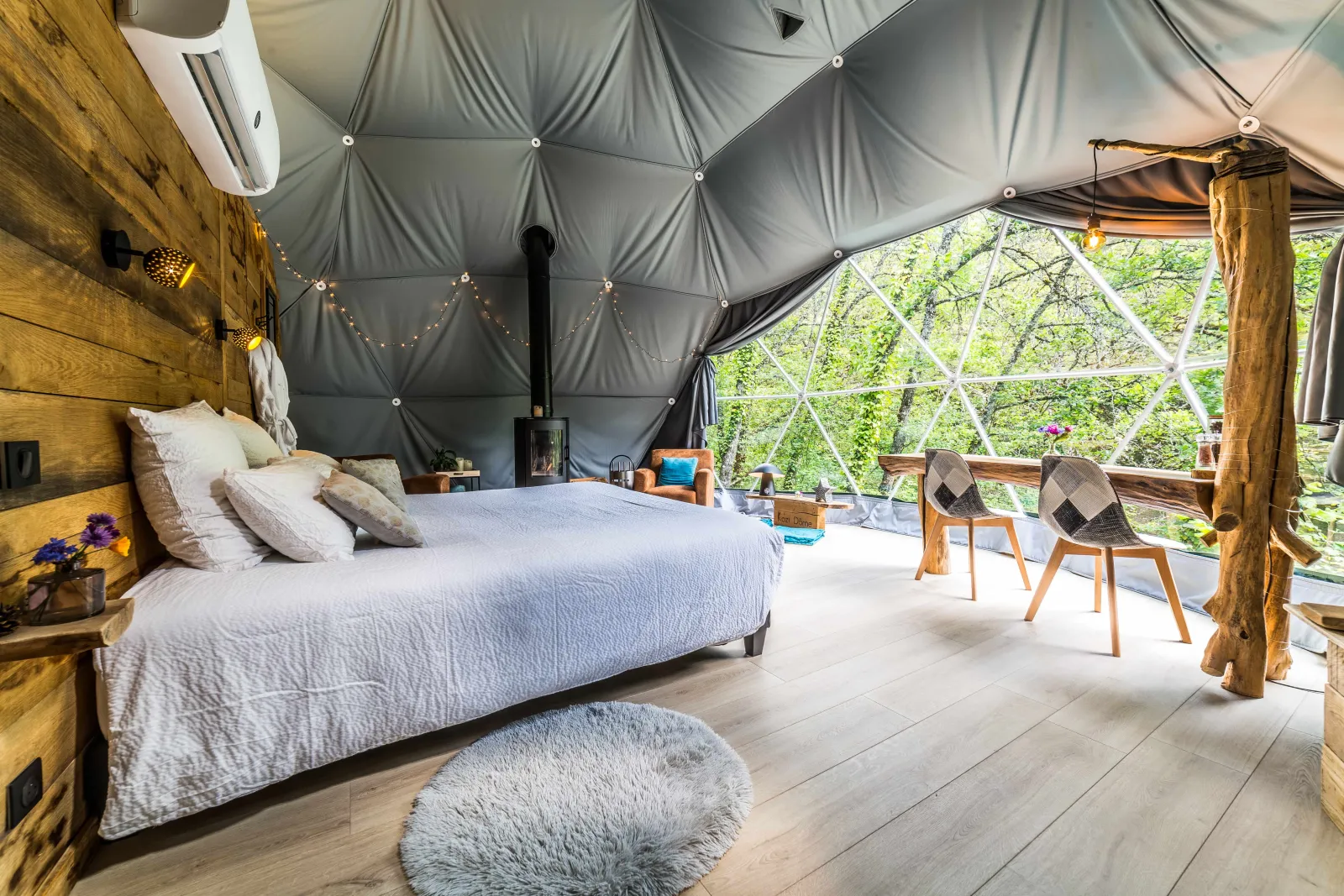 Chambre dôme sous les étoiles à La Dornac