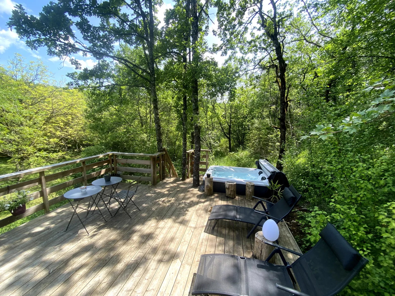 Kozi Dôme La Grande Ourse - Dôme en lisière de forêt avec jacuzzi (La Dornac, Dordogne) - photo 10 sur 23