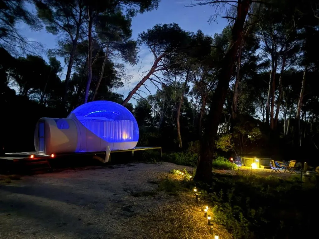La Bulle des Pins - Bulle transparente avec sauna et bain à remous (Istres, Bouches-du-Rhône) - photo 15 sur 23
