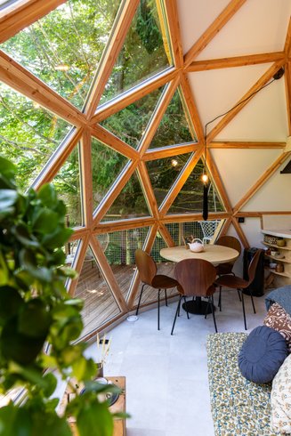 Dôme panoramique, une immersion totale dans la nature : Dôme en Rhône-Alpes (Auvergne-Rhône-Alpes) – cadre naturel Isère